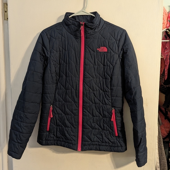 The North Face Jacket - Picture 1 of 7